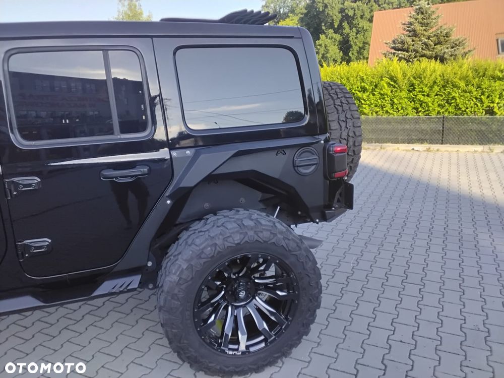 Jeep Wrangler - 10