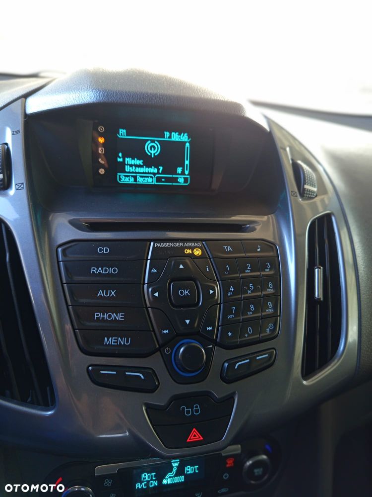 Ford Tourneo Connect Grand - 10