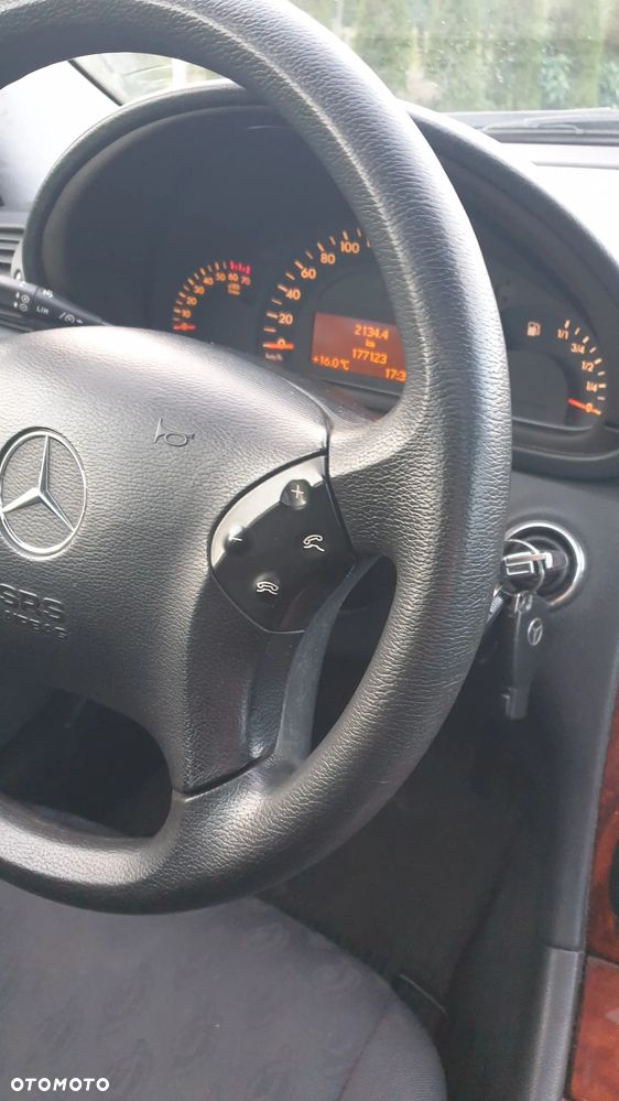 Mercedes-Benz Klasa C 180 Kompressor Automatik Classic - 27