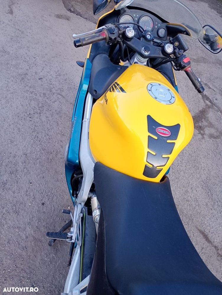 Dezmembrez motocicleta honda cbr 600f fabricatie 2000 piese honda cbr - 4