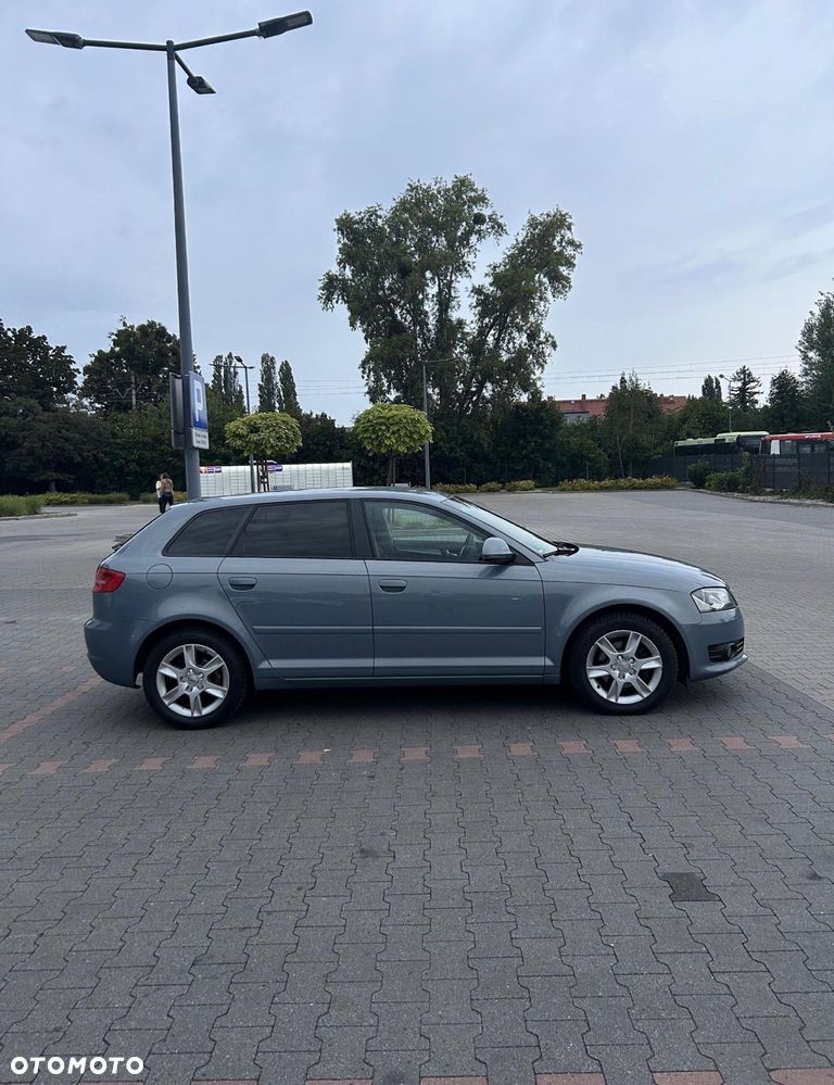 Audi A3 Sportback 2.0 TDI DPF S tronic S line Sportpaket - 5