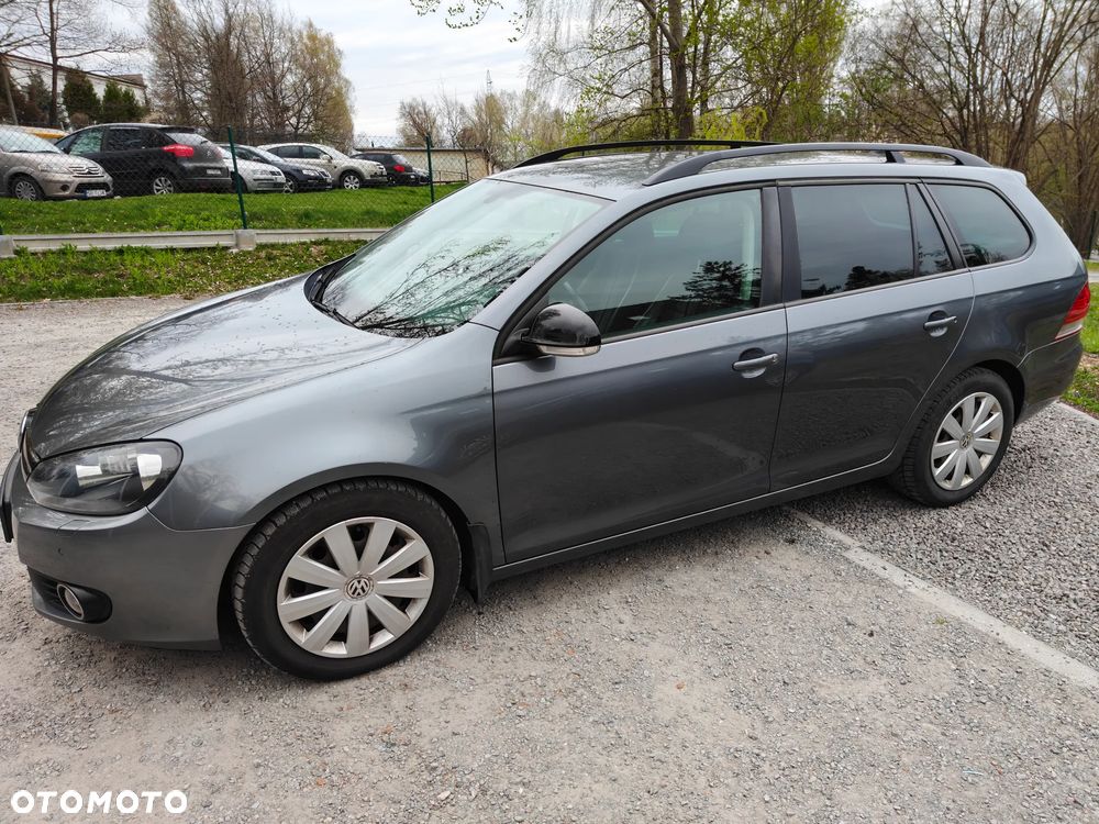 Volkswagen Golf 2.0 TDI DPF BlueMotion Technology DSG MATCH - 2