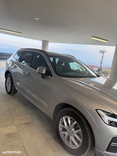 Volvo XC 60 B4 MHEV AT8 AWD Momentum Pro - 6
