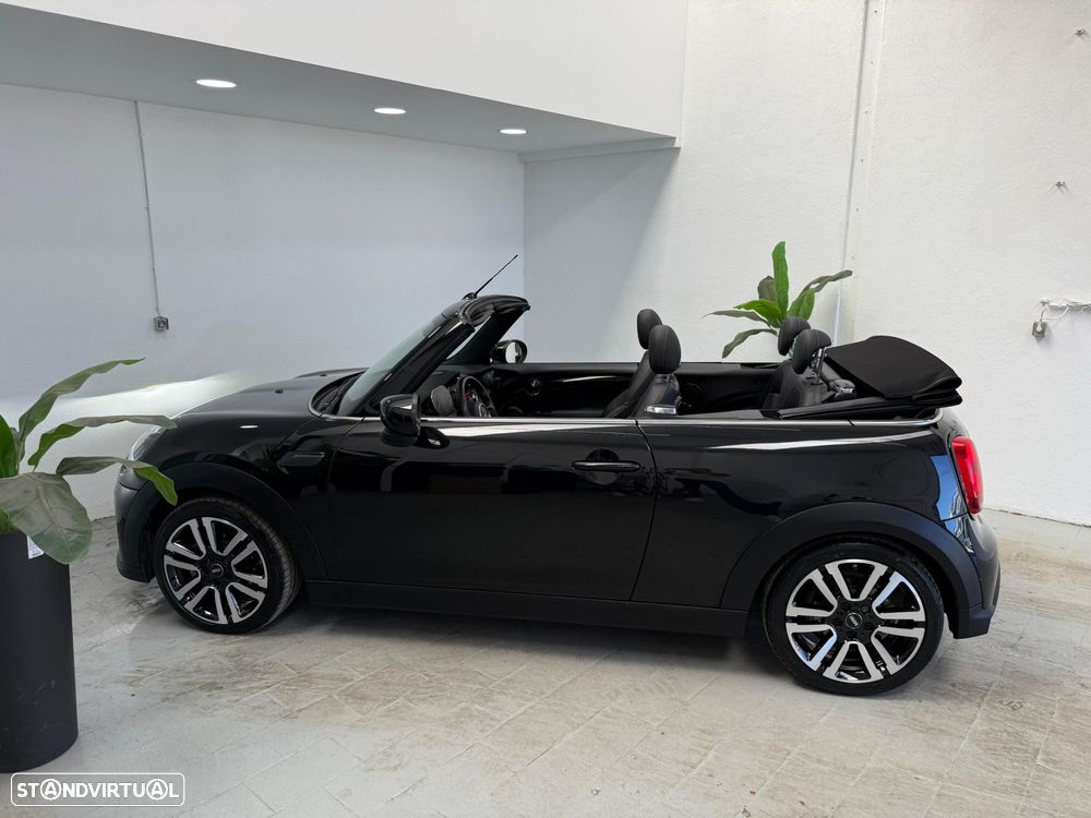 MINI Cabrio Cooper Premium Plus Essential Auto - 5