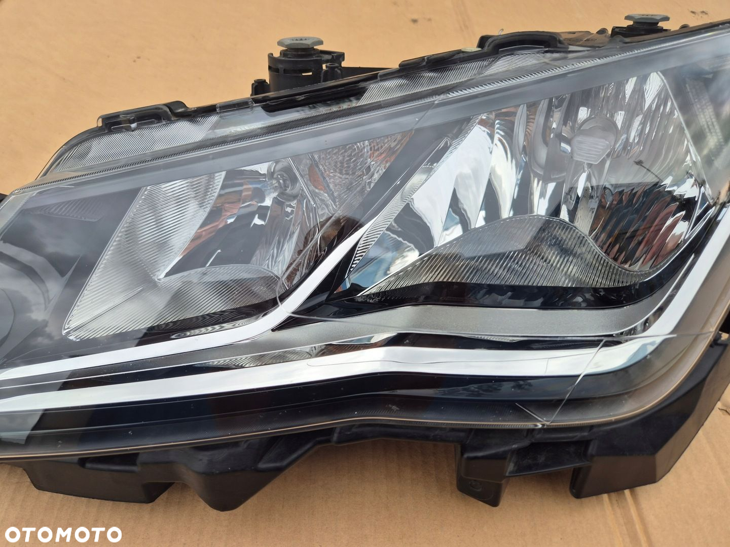 Seat Leon 5F lampa lewa.2013-.Halogenowa  LED DRL. - 3