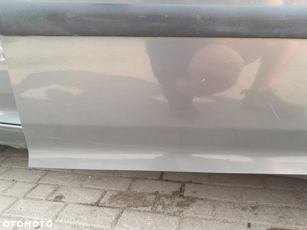 VW GOLF V DRZWI PRAWE PRZEDNIE PRAWY PRZÓD KOLOR: LA7T - 5