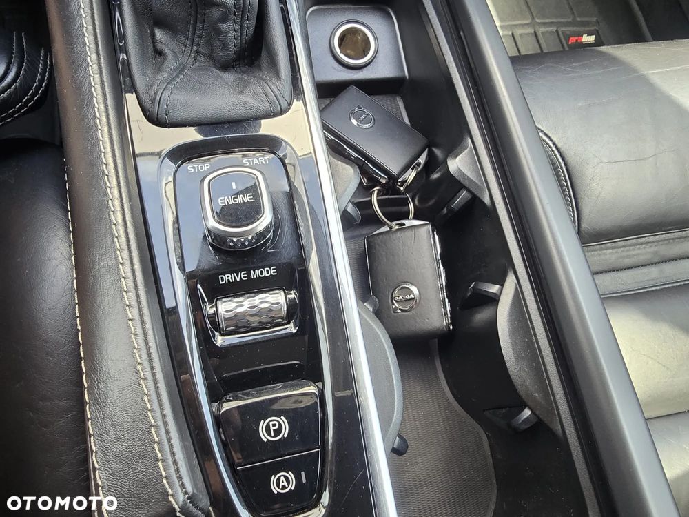 Volvo V90 Cross Country D4 AWD - 34