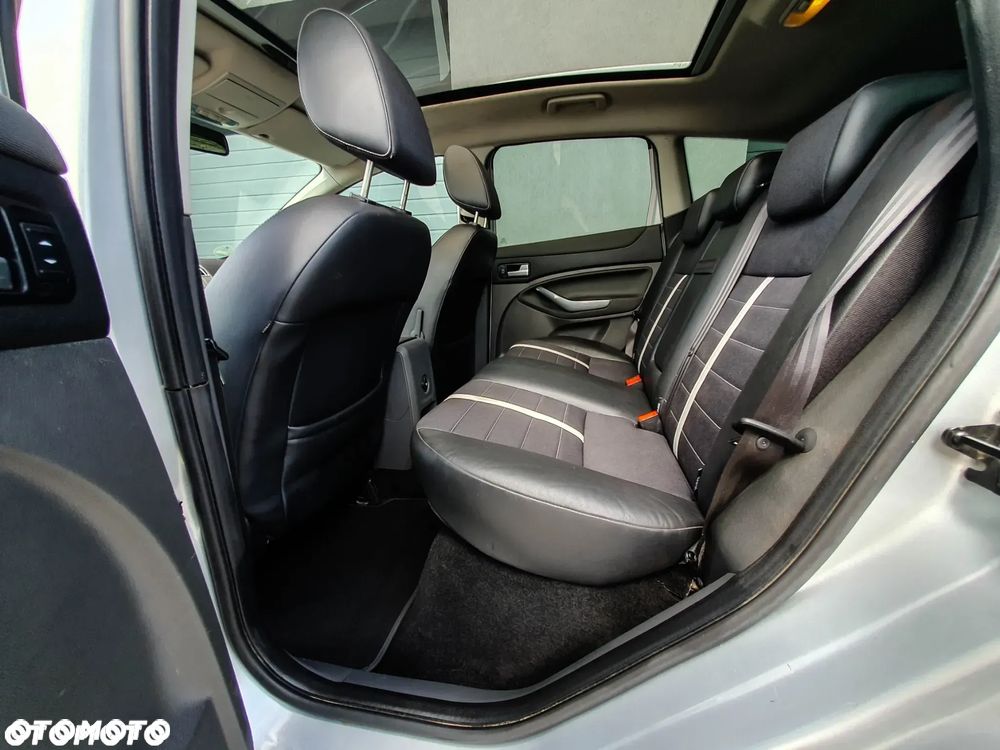 Ford Kuga - 29