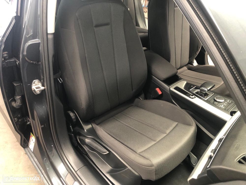 Audi A4 2.0 TDI Design S tronic - 8