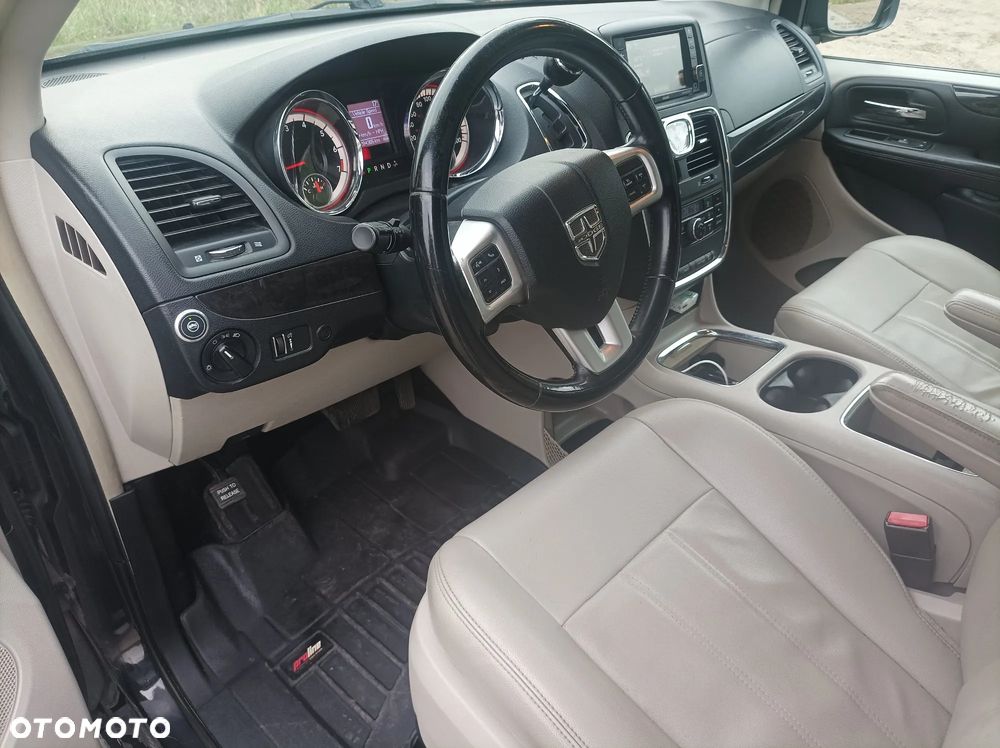 Dodge Grand Caravan 3.6 R/T - 5