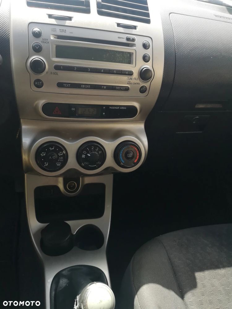 Toyota Urban Cruiser - 12