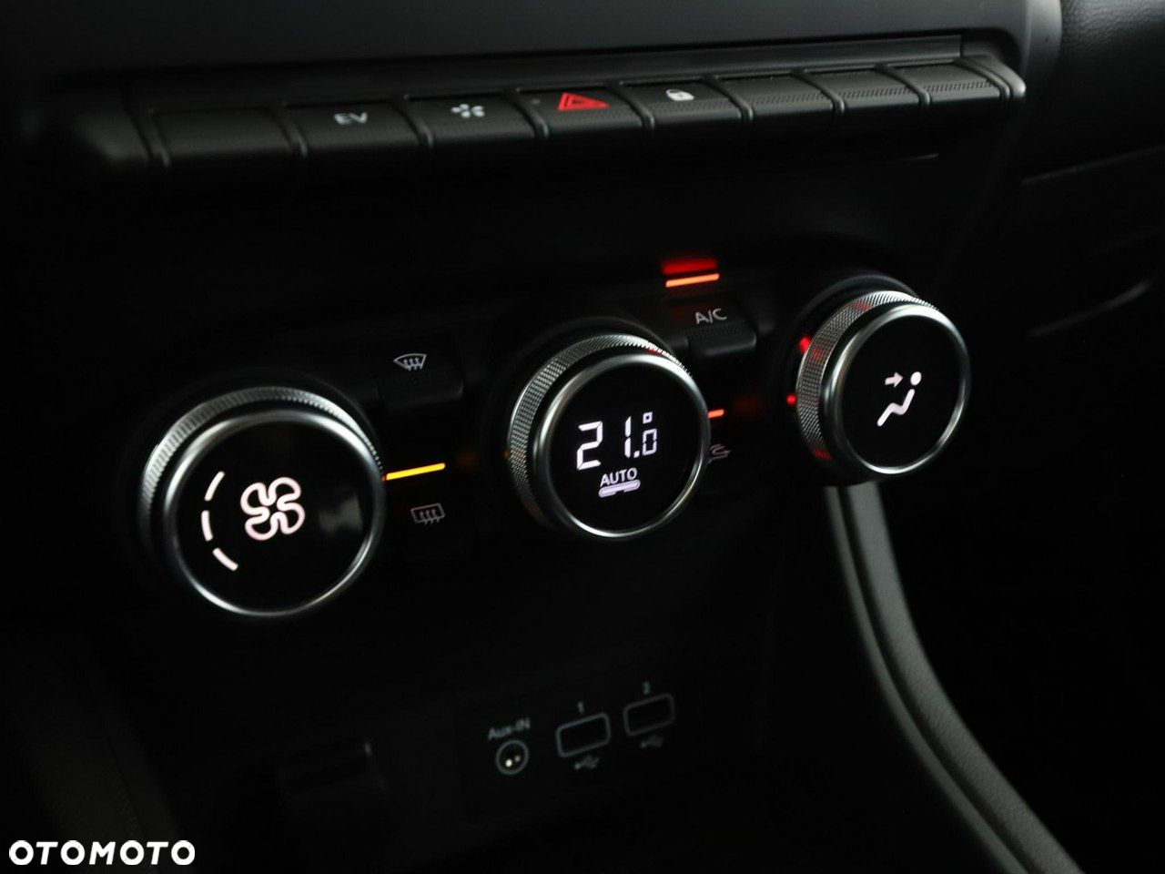 Renault Captur 1.6 E-TECH Full Hybrid 145 Intens - 28
