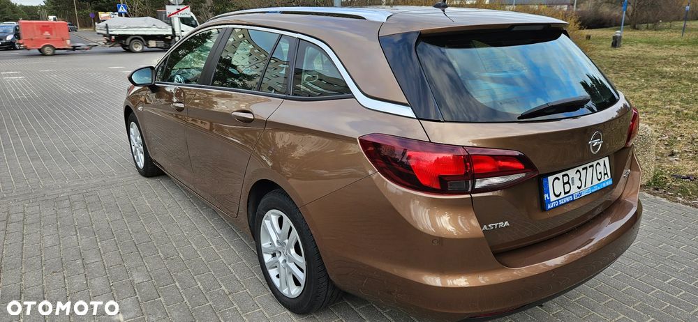 Opel Astra 1.4 T Enjoy S&S - 13