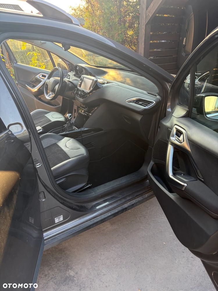 Peugeot 2008 1.2 PureTech Active S&S - 11