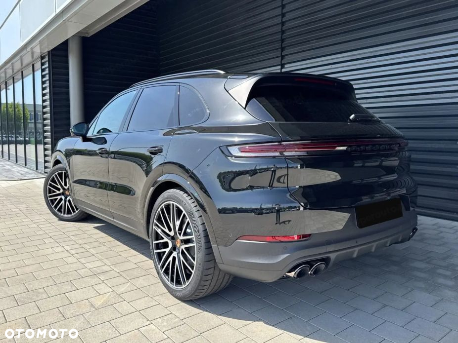 Porsche Cayenne Standard - 3