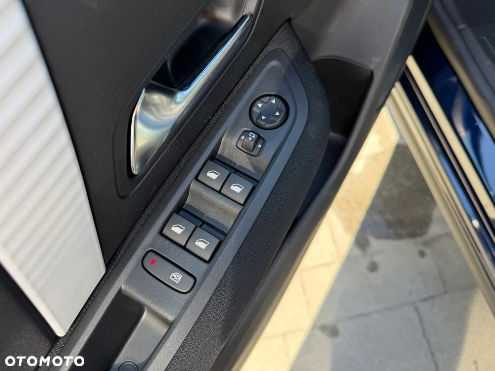 Citroën C4X 1.2 mHEV Plus eDCT6 - 16