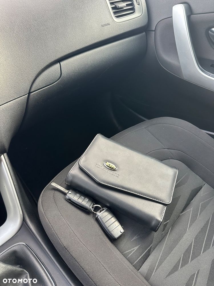Kia Ceed 1.6 CRDi 128 ISG Vision - 6
