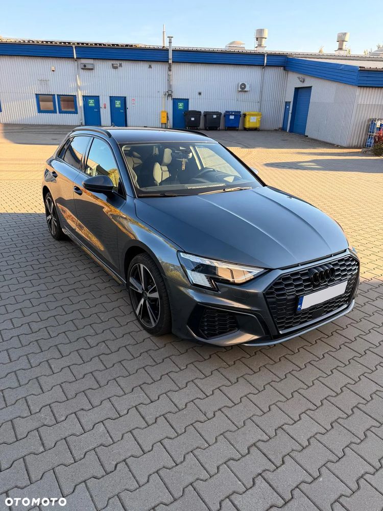 Audi A3 Sportback - 2