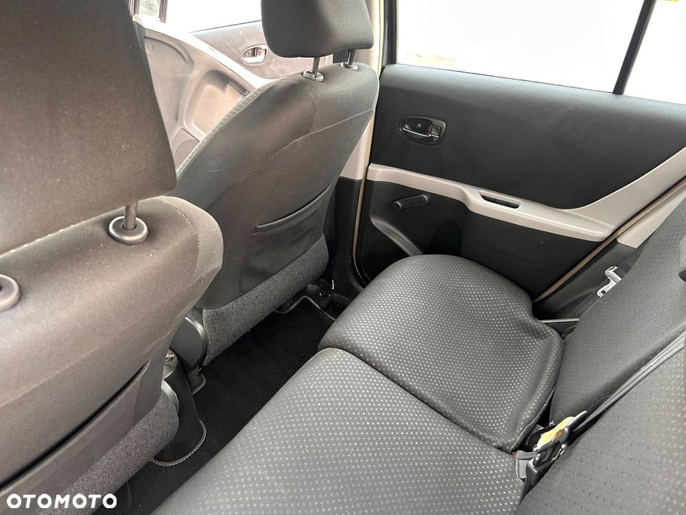 Toyota Yaris - 8