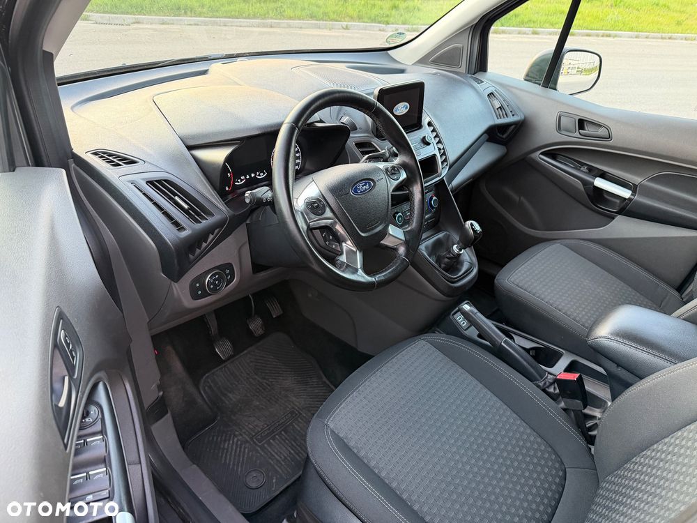 Ford Tourneo Connect Grand - 9
