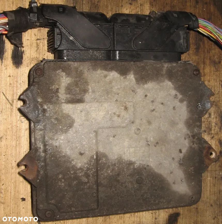 sterownik silnika FIAT GRANDE PUNTO 1.3 MJET JTD 51843359 - 3