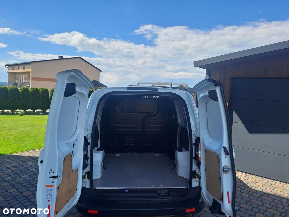 Ford Transit Courier - 8