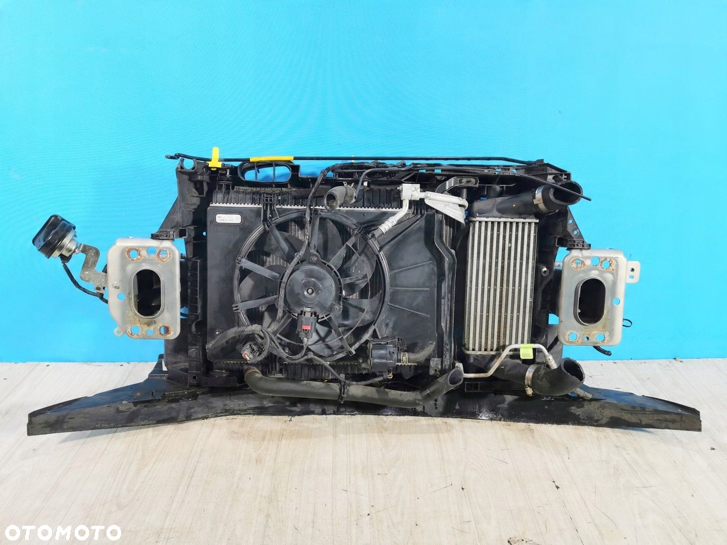 Ford B-max 12/17 wzmocnienie pas przedni chłodnice 1.0 Ecoboost - 2