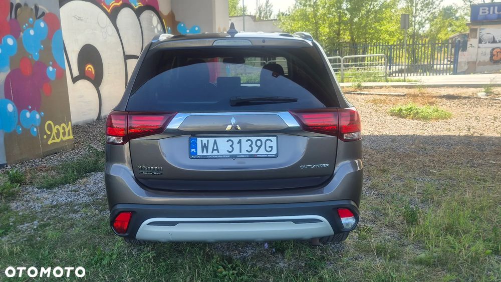 Mitsubishi Outlander 2.0 Intense 2WD CVT - 18