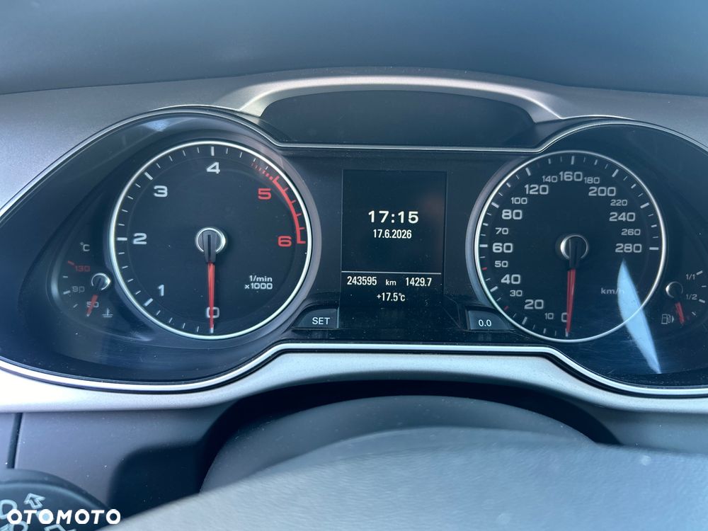 Audi A4 Avant 2.0 TDI DPF S line Sportpaket - 7