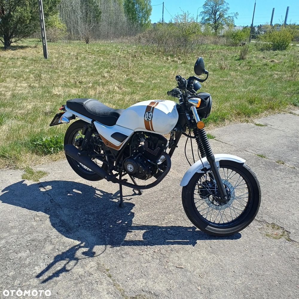 Barton Cafe Racer - 3