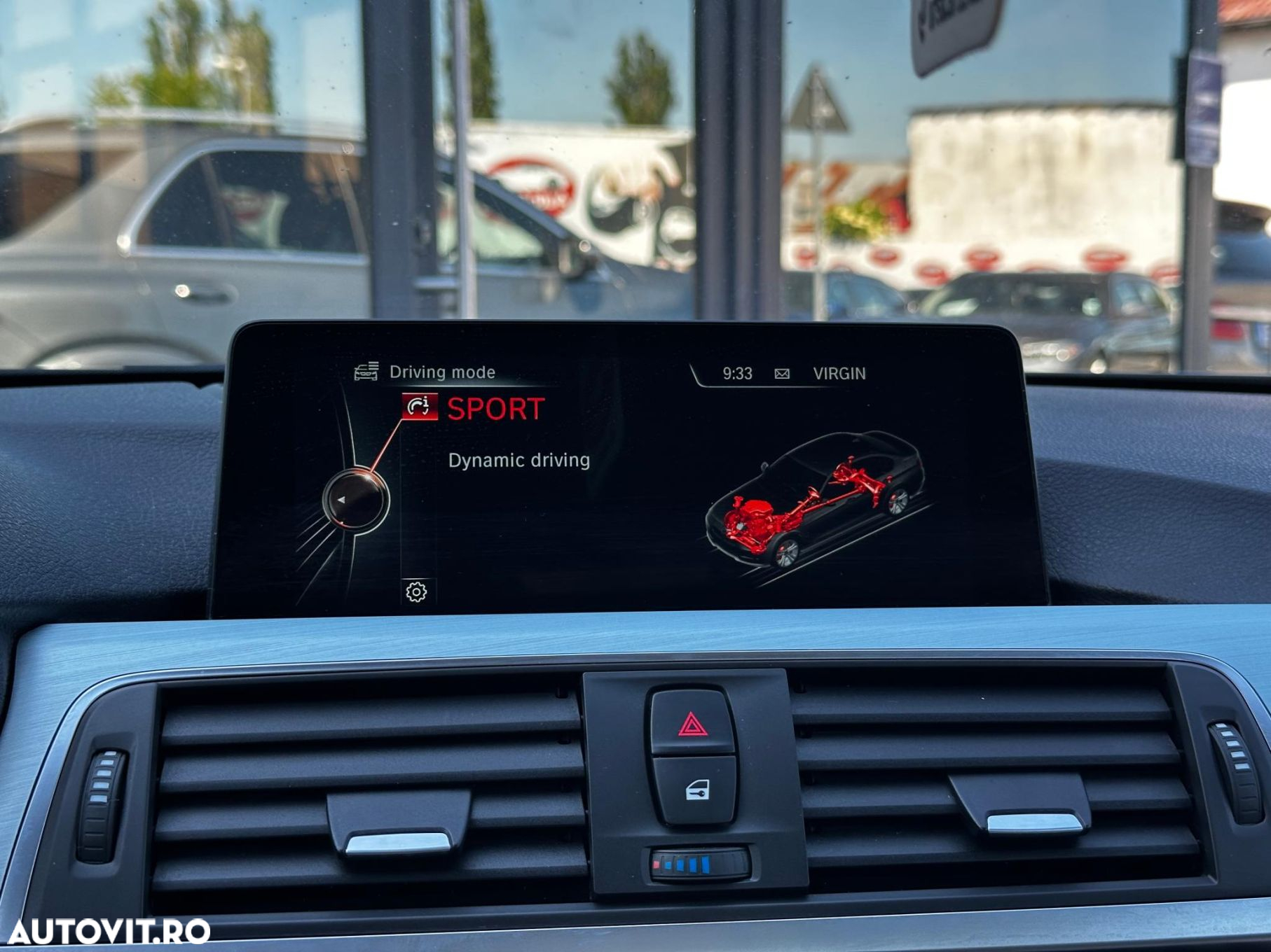 BMW Seria 3 320i Aut. Sport Line - 17