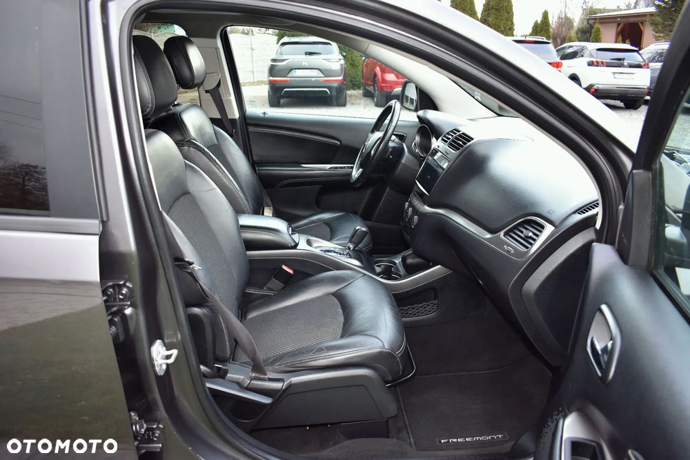 Fiat Freemont 2.0 Multijet 16V DPF Automatik Allrad Cross - 32