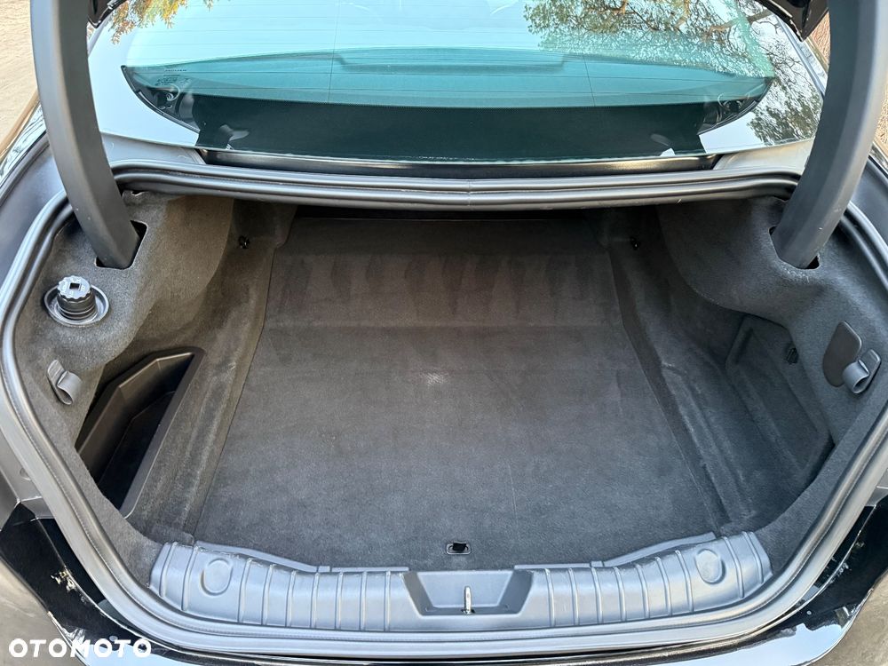 Jaguar XF 3.0 TDV6 Portfolio - 28