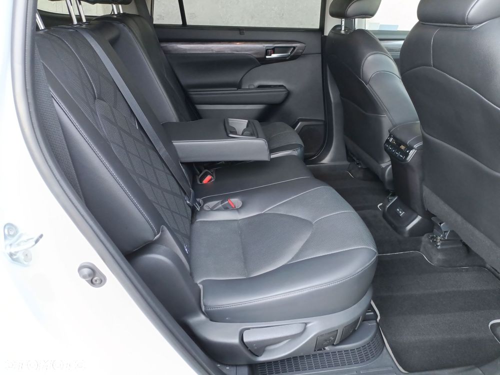 Toyota Highlander - 14