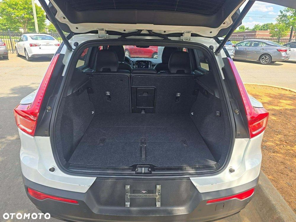 Volvo XC 40 T5 AWD R-Design - 12