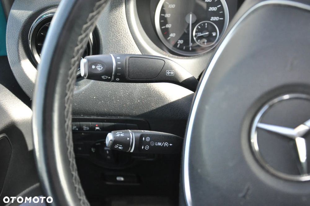 Mercedes-Benz VITO - 23