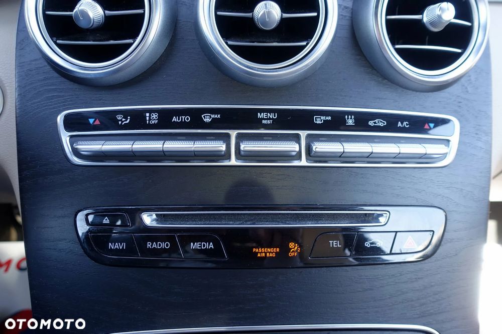 Mercedes-Benz Klasa C 200 4Matic 9G-TRONIC - 20