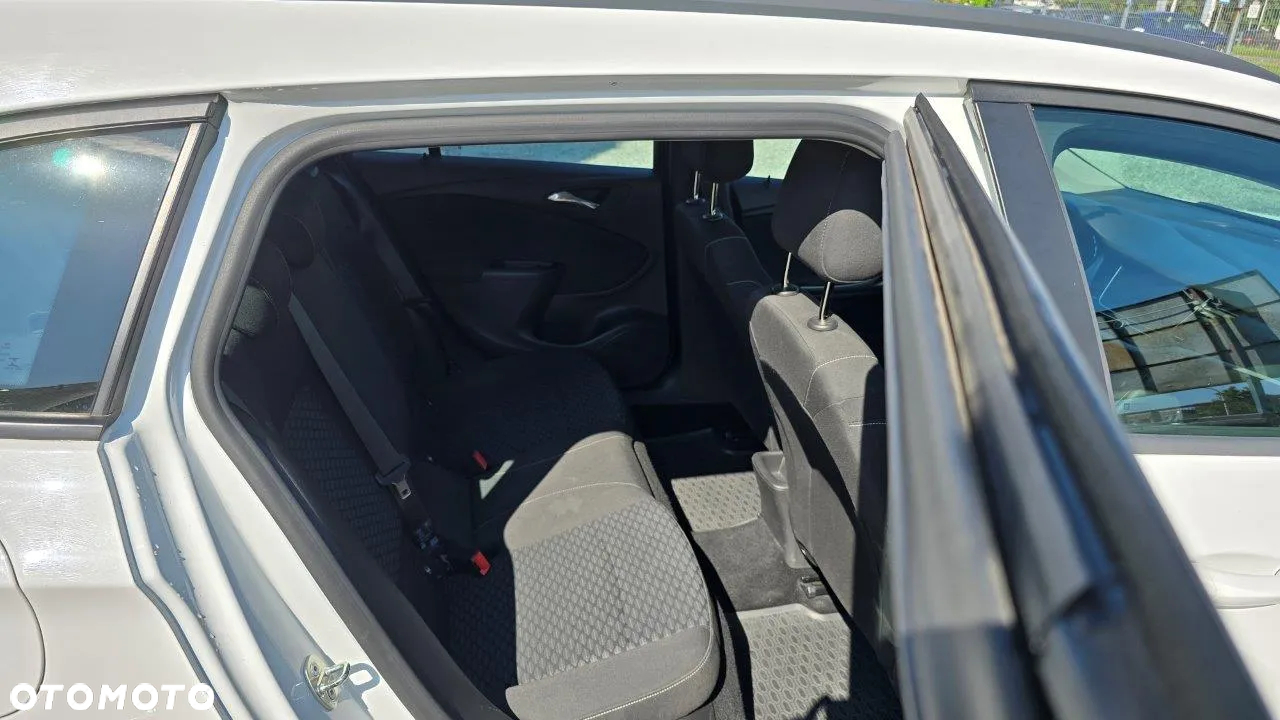 Opel Astra V 1.6 CDTI Enjoy - 11