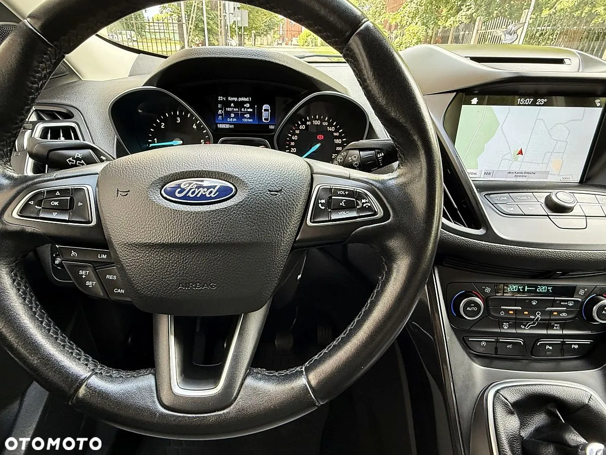 Ford Kuga 1.5 TDCi FWD Titanium - 24
