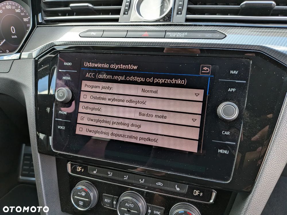 Volkswagen Arteon 2.0 TDI SCR R-Line DSG - 33
