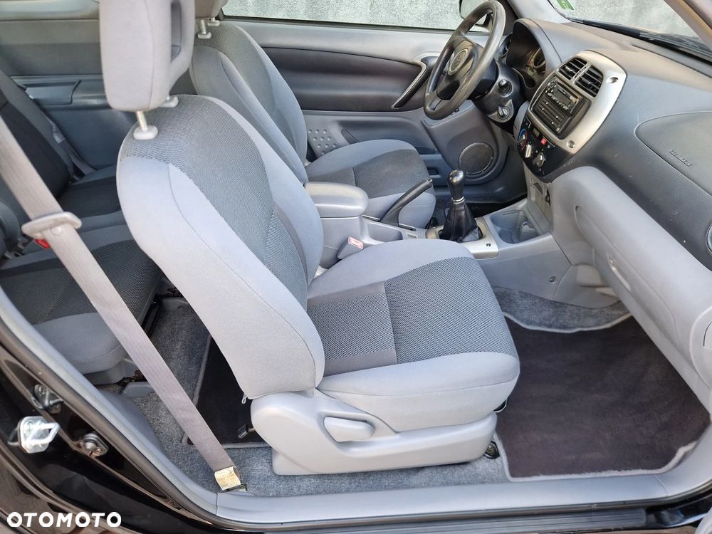 Toyota RAV4 1.8 VVT-i Terra 2WD - 33