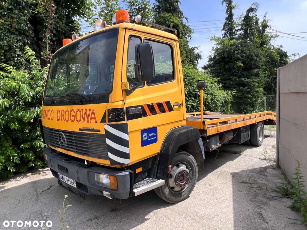 Mercedes-Benz 809 - 2