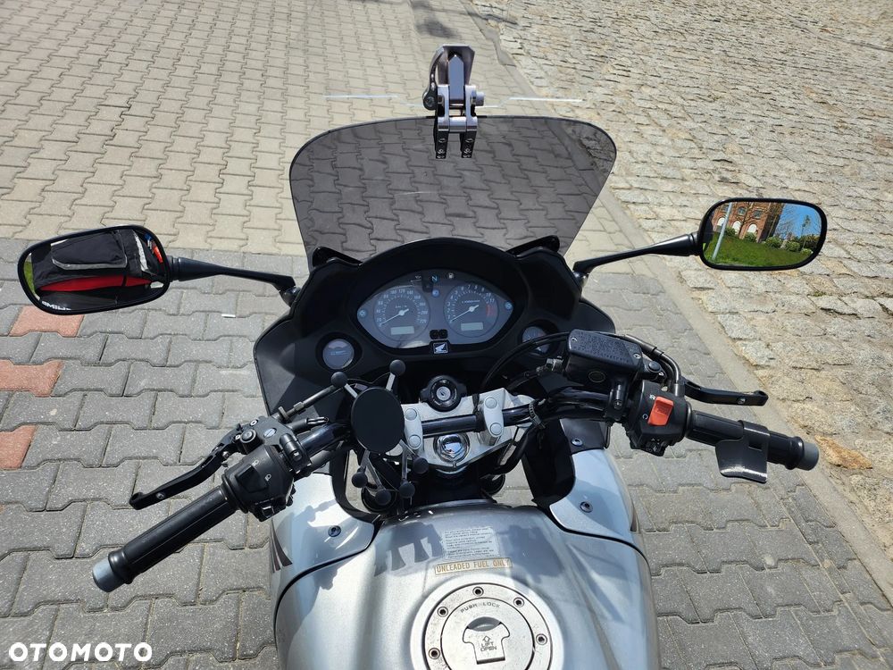 Honda CBF - 24