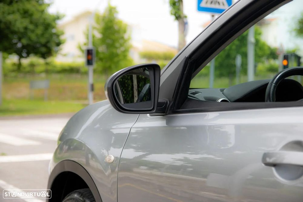 Nissan Qashqai +2 - 9
