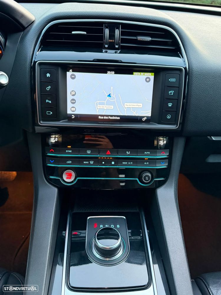 Jaguar F-Pace 2.0 i4D Prestige AWD Aut. - 23