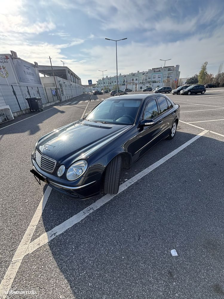 Mercedes-Benz E 270 - 1