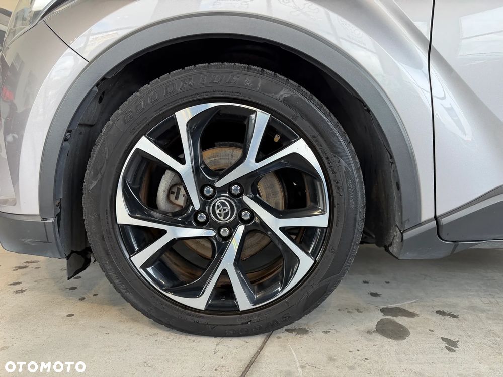 Toyota C-HR - 10