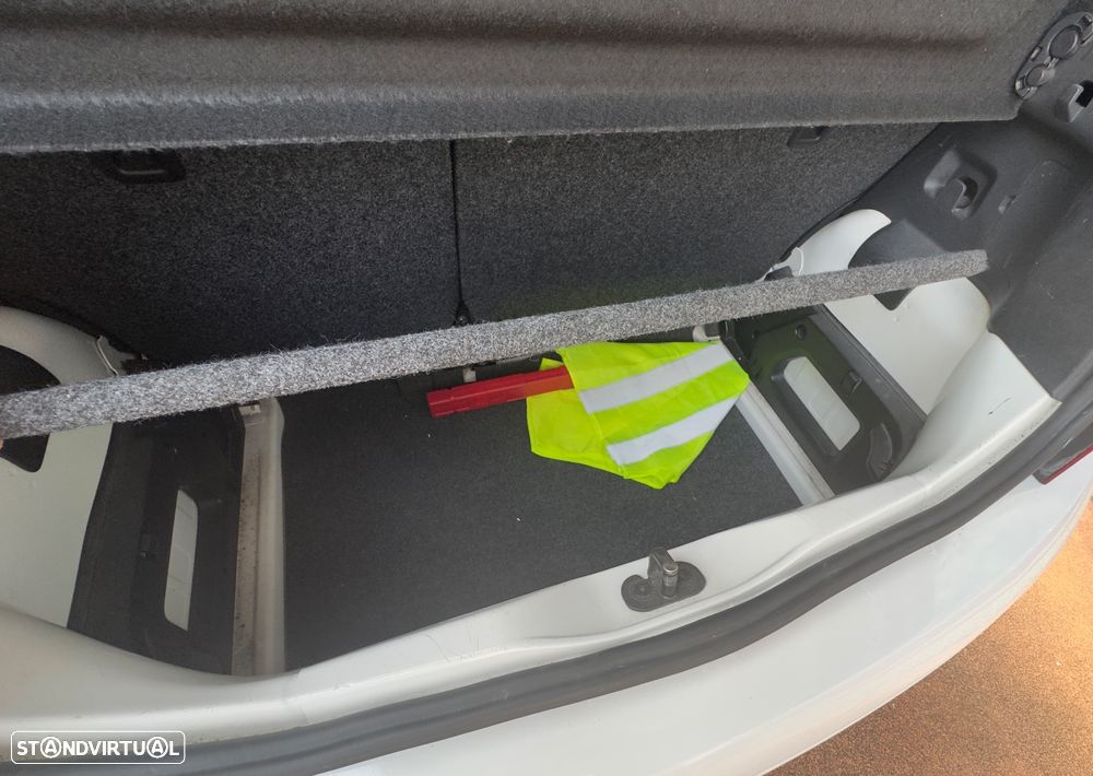 VW Up! 1.0 BlueMotion Move - 12