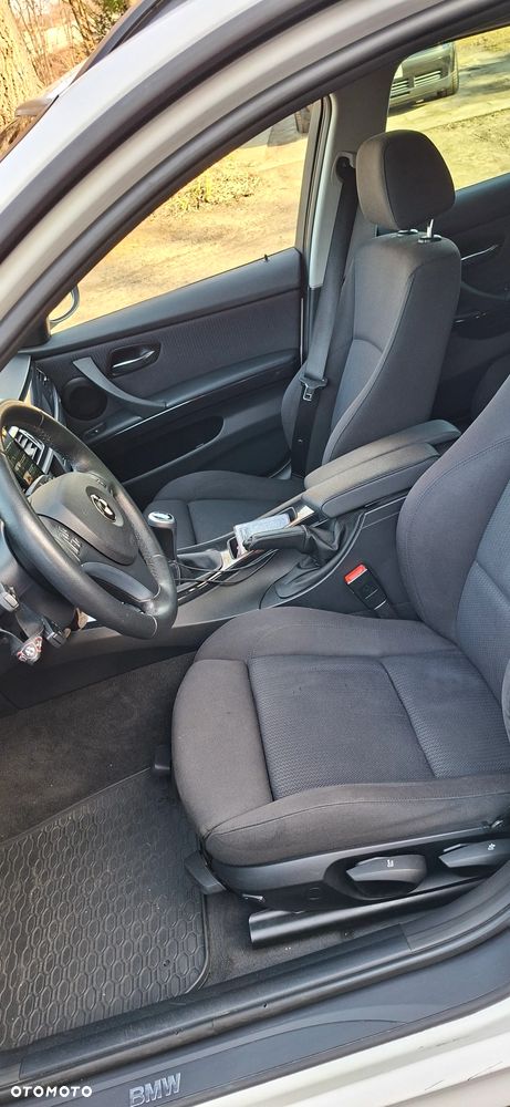 BMW Seria 3 318i - 7