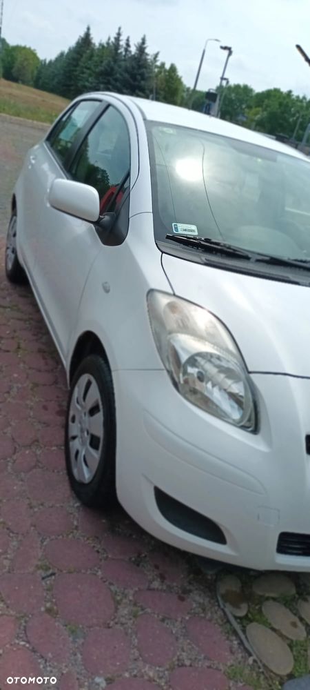 Toyota Yaris - 8